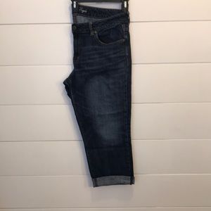 American Eagle boy fit crop